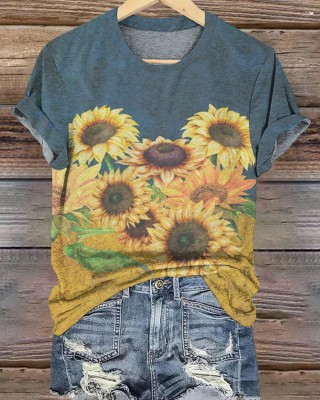 Retro  Ukrainian Sunflower Stand With Ukraine Art Pattern Casual T Shirt