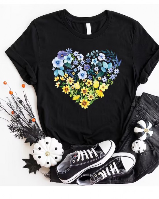 Floral Heart Ukraine Proud Ukrainian Pray For Ukraine  No War Ukraine Art Pattern T Shirt