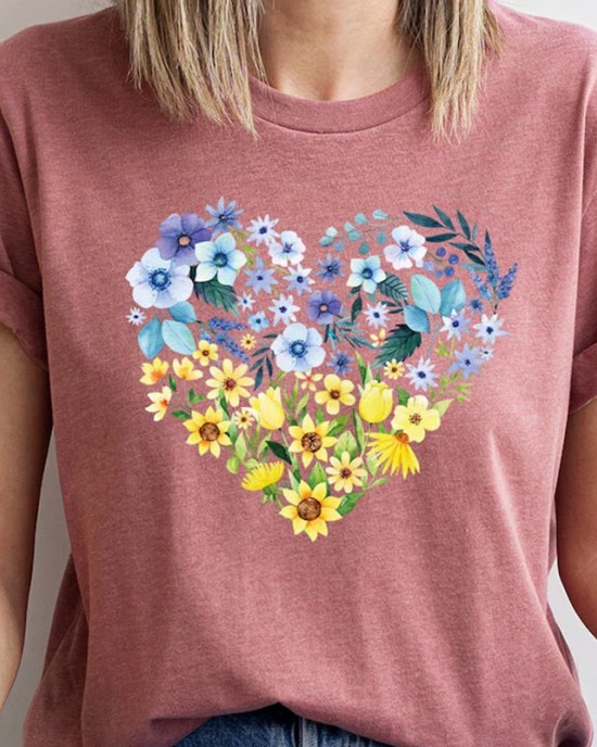 Floral Heart Ukraine Proud Ukrainian Pray For Ukraine  No War Ukraine Art Pattern T Shirt