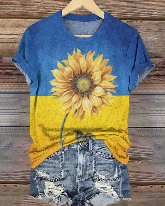 Retro Stand With Ukraine Ukrainian Sunflower Art Pattern Casual T Shirt